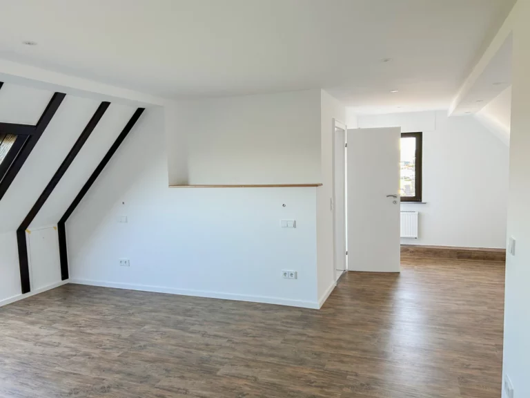 Attraktive Bürofläche in charmanten Zweifamilienhaus im Westerwald!
