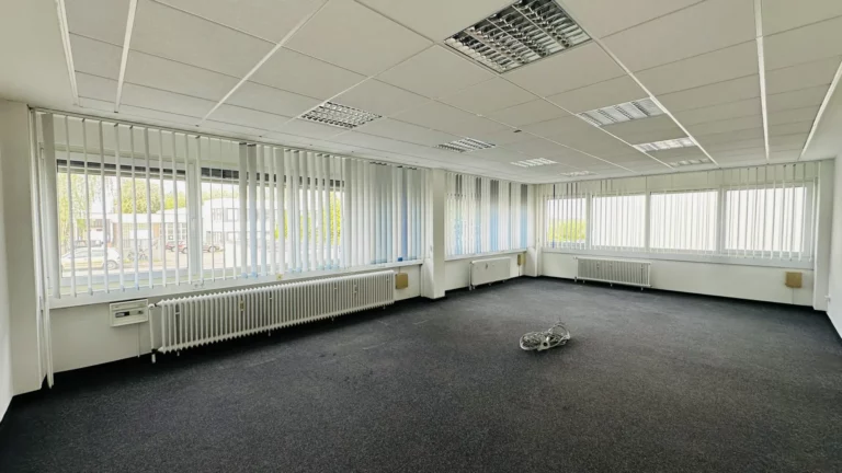 *PROVISIONSFREI* ca. 430 m² Büro-/Praxisräume zu vermieten