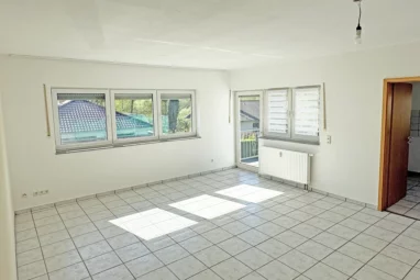 Bezugsfreie Wohnung in Windeck-Schladern!