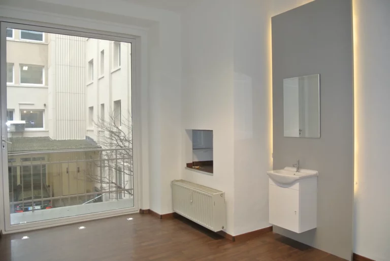 *PROVISIONSFREI* Perfekt für den Start! – ca. 16m² Bürofläche mit Balkon, Nähe Amtsgericht!