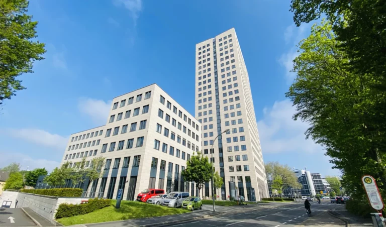 *PROVISIONSFREI* Büro- / Praxisräume mit ca. 795 m² an der B1 zu vermieten!