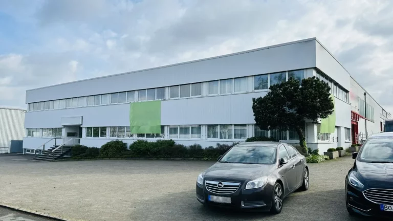 *PROVISIONSFREI* ca. 430 m² – 860 m² Büro-/Praxisräume zu vermieten