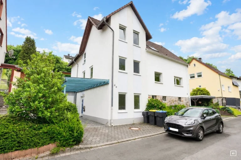 Zwei Häuser bieten zahlreiche Möglichkeiten, eingebettet in ruhiger Lage von Iserlohn-Lössel