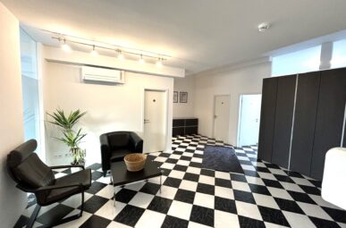 Düsseldorf-Stadtmitte! Großzügige Bürofläche! Provisionsfrei für den Mieter!