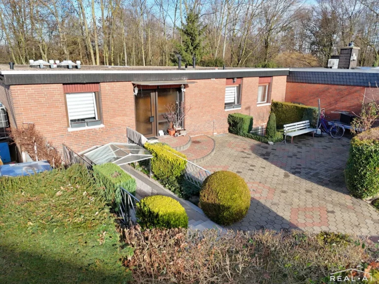 Raumwunder ! Hier ist Platz für alle im Zweifamilienhaus im Neusser Süden
