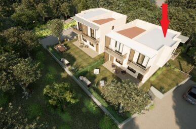 Neubauprojekt – Maisonettewohnungen als DHH nur ca. 500 m vom Strand von Paralia Dionisiou entfernt!