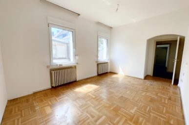 GROßZÜGIGE 2-ZIMMER WOHNUNG IN KREFELDER INNENSTADT ZU MIETEN!