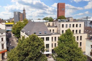 MODERNES ARBEITEN AUF 278 m².