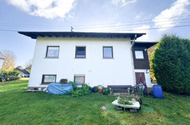 Freistehendes Einfamilienhaus mit großem Grundstück-Ideales Potenzial für zusätzliche Bebauung!