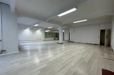 KREFELD MITTE: 170 M² BÜRO- PRAXISFLÄCHE ZU VERMIETEN