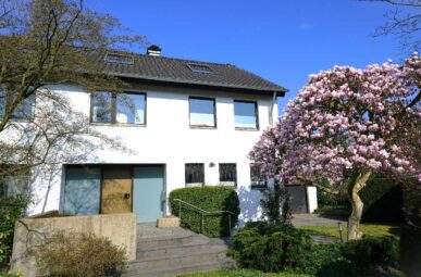 Ratingen-Mitte: Traumhaus auf großem Grundstück in bester Lage