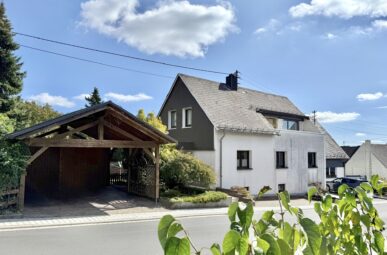 Traumhafter Ausblick, stadtnahe Lage: Einfamilienhaus für Paare & Kleinfamilien!