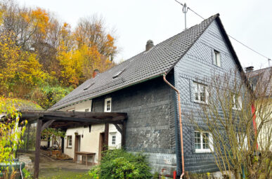 Großzügiges Fachwerkhaus in familienfreundlicher Lage zwischen Wissen und Gebhardshain!