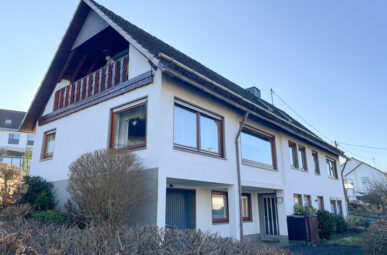 Charmantes Einfamilienhaus im Herzen von Hilchenbach – mit schönem Garten & Blick ins Tal!