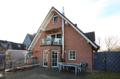 Fröndenberg-Ostbüren: 1-2 Familienwohnhaus + Optionen