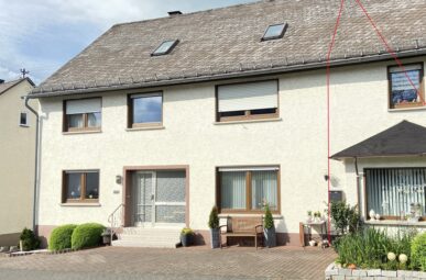 Geräumige & gepflegte Doppelhaushälfte mit kleinem Grundstück und Garage – nähe Hachenburg!