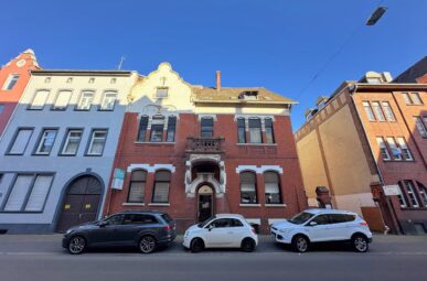 KR: MEHRFAMILIENHAUS MIT MIETSTEIGERUNGSPOTENZIAL ZU KAUFEN