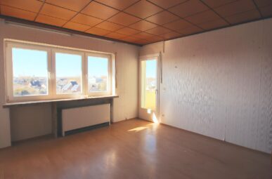 VIERSEN-DÜLKEN: SANIERUNGSBEDÜRFTIGE ETW IN RUHIGER LAGE ZU KAUFEN!