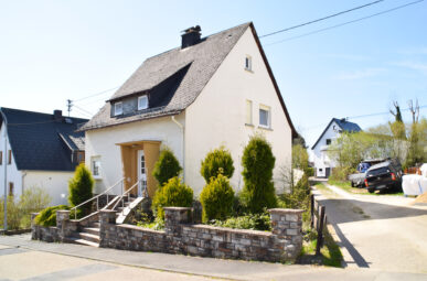 Familienfreundliches Wohnen in bester Lage – Haus mit großem Garten mitten in Ransbach-Baumbach!