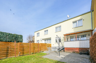Familienidyll in Wassenberg – 5-Zimmer-Reihenhaus mit Garten & Wohnkomfort
