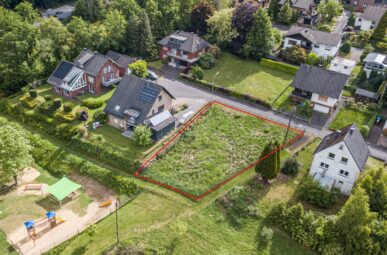 Voll erschlossenes Baugrundstück mit schöner Fernsicht!