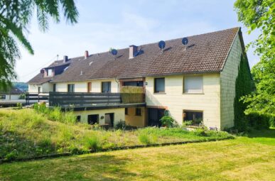 Vielseitig nutzbar – Mehrfamilienhaus mit über 3.000 m² Grundstück nähe Puderbach zu verkaufen!