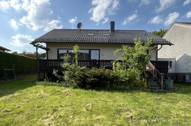 großzügiges, freistehendes Einfamilienhaus mit viel Potenzial in schöner Wohnlage von Lohmar