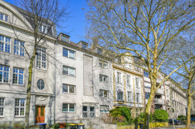 Sonnige Etagenwohnung mit Balkon & Raum für Ideen – Ihr Wohntraum mit Potenzial in Mönchengladbach