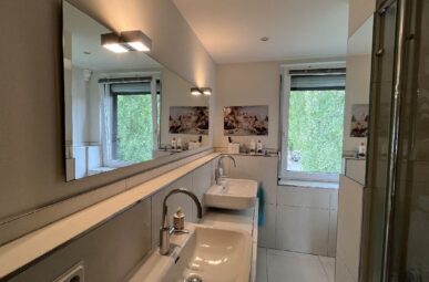 Moderne 3-Zimmer-Wohnung ca. 80m² und eigenem Hauseingang zu vermieten!
