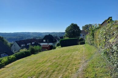 Provisionsfreies Baugrundstück mit fantastischem Fernblick