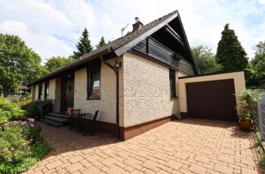 Freistehendes Einfamilienhaus mit ca. 175 m² Wohnfläche in Schildgen