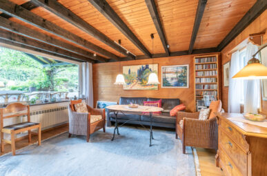 ***KLEINES SCHMUCKSTÜCK***