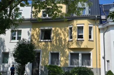 Bestlage – Großes Wohnhaus Mönchengladbach-Buntergarten