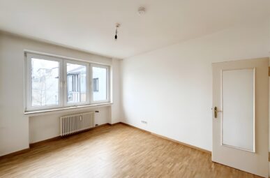 SANIERTE 2-ZIMMERWOHNUNG IN DER STADTMITTE ZU MIETEN!