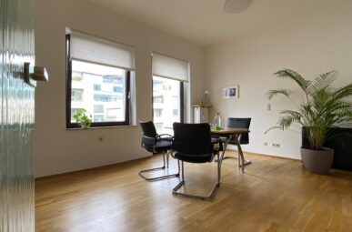 ZENTRAL GELEGENES BÜRO IM HERZEN DER KREFELDER INNENSTADT ZU VERMIETEN!