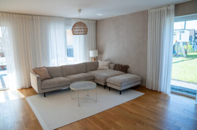 Moderne Erdgeschosswohnung mit Sauna & Garten