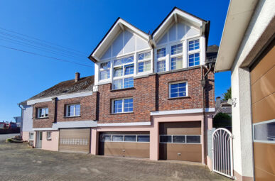 Vielseitig nutzbar – Top-gepflegtes Ein.-/Zweifamilienhaus mit Halle zu verkaufen!