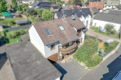 Alles andere als 08/15 – Individuelles Split-Level-Haus in Königswinter-Bockeroth