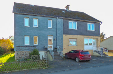 Teilvermietetes Wohnhaus (3 WE) mit Garten und Fernblick in guter Ortsrandlage – nahe Daaden!