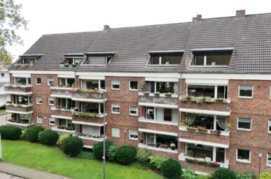 SCHÖNE DACHGESCHOSS-MAISONETTEWOHNUNG MIT BALKON DIREKT AM SCHÖNWASSERPARK ZU VERKAUFEN!