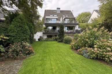 Ihre Wellness-Oase in Wittlaer: Große 3-Zimmer-Wohnung mit Garten, Sauna und Kamin.