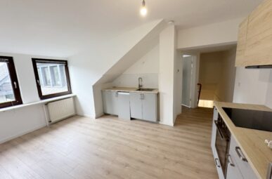 Düsseldorf-Stockum: 2-Zimmer-Einliegerwohnung mit Balkon!