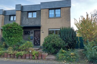 Reihenendhaus mit vielfältigen Nutzungsmöglichkeiten in ruhiger Wohnlage in Geldern