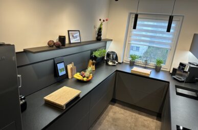 sichere Kapitalanlage: sanierte 4 Zi. Wohnung