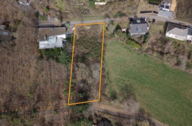 Naturnahes Baugrundstück in Mayen-Kürrenberg in ruhiger Ortsrandlage mit Blick ins Grüne