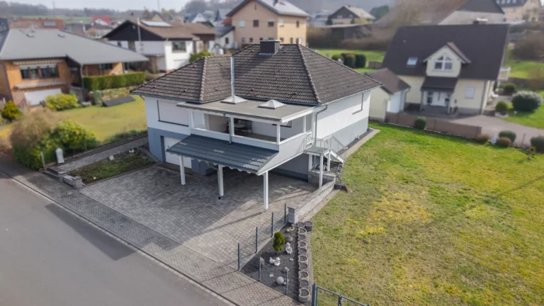*RESERVIERT* Schickes Einfamilienhaus in ruhiger Lage mit Fernblick zwischen Westerburg und Dornburg!