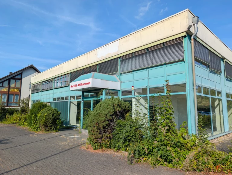 Große Einzelhandelsfläche mit guter Anbindung und Parkplätzen in Königswinter-Oberdollendorf