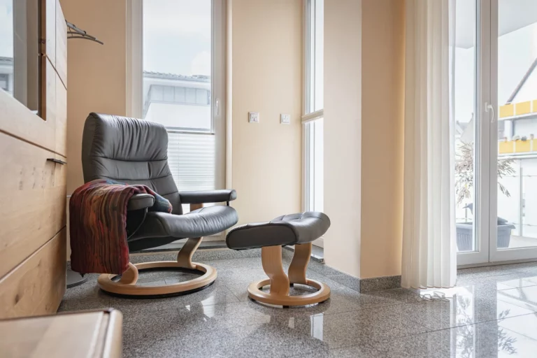Heute schon an morgen denken: Barrierefrei Wohnen mit Balkon, Terrasse und Garage im Haus