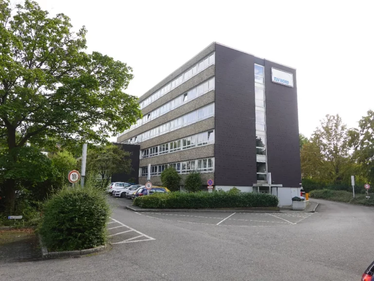 Provisionsfrei! Neuer Firmenstandort mit Aufzug (ca.235- 450 m²) in zentraler Lage – Hagen- Loxbaum