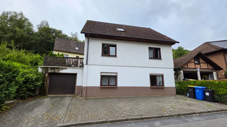 Einfamilienhaus mit Einliegerwohnung – Platz zum Wachsen